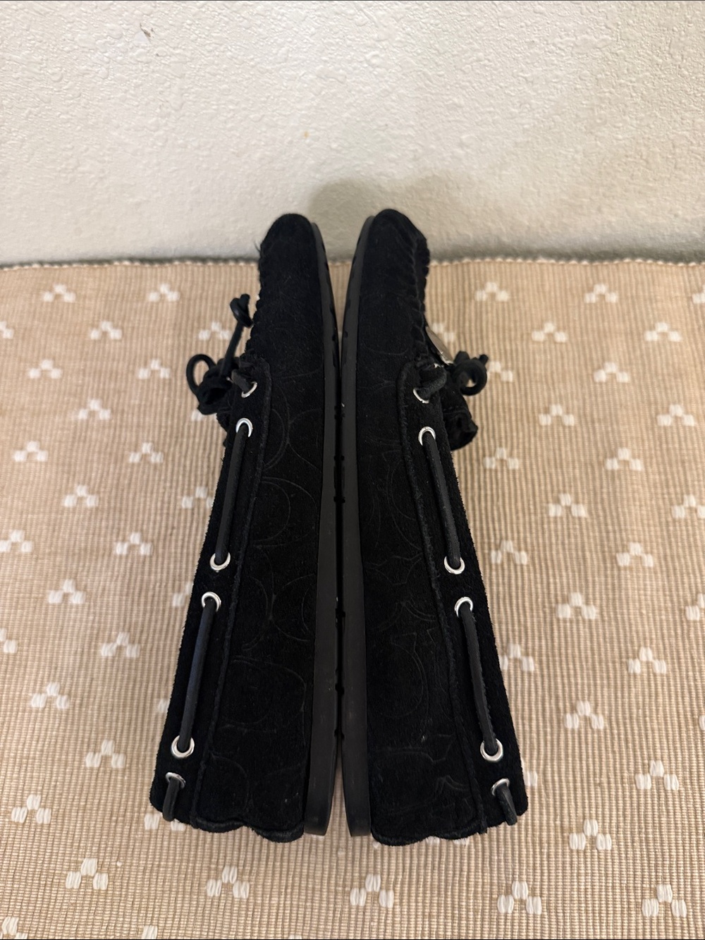 Coach Antonia Black Suede Signature Embossed Fur Lined Moccasin Loafers Size 7.5 - Picture 12 of 14